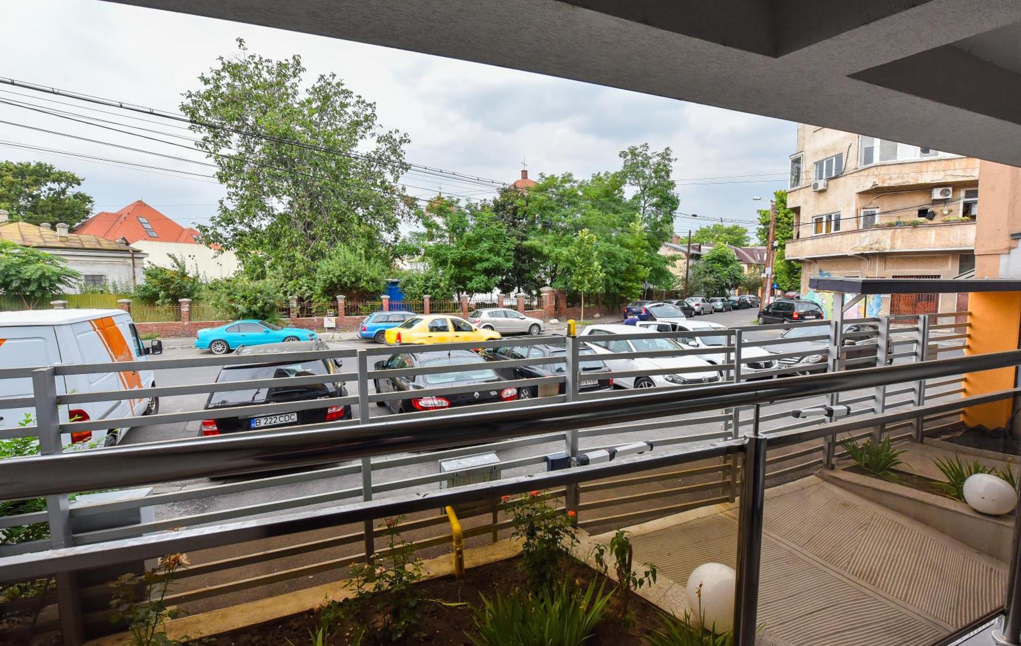 Ben Yehuda - Shabbat Friendly Apartments Букурещ Екстериор снимка