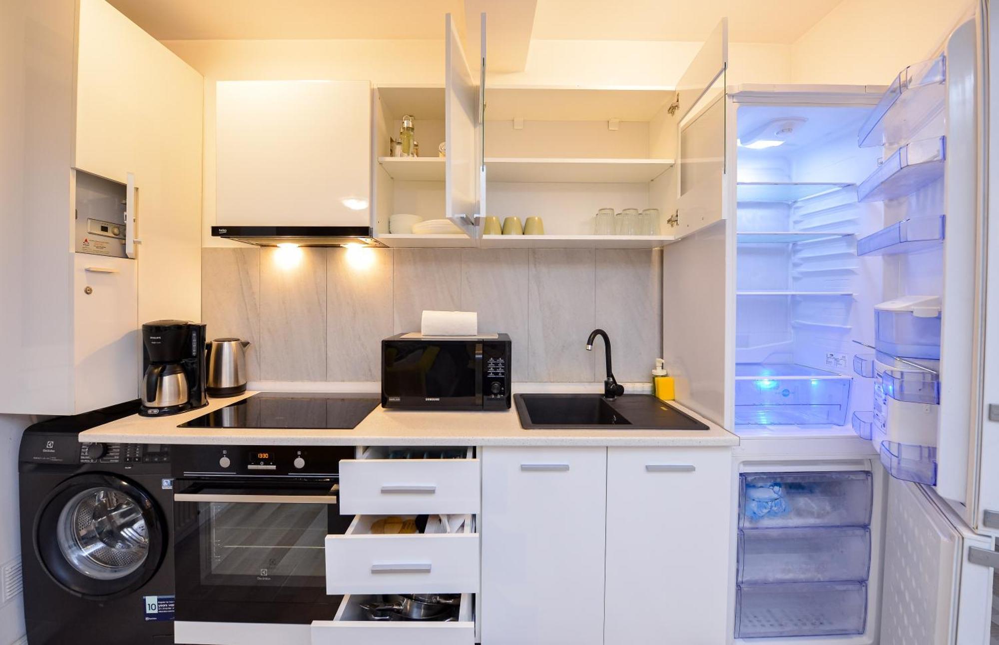 Ben Yehuda - Shabbat Friendly Apartments Букурещ Екстериор снимка